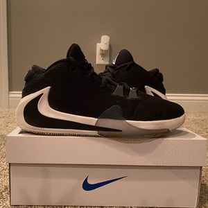 Nike Greek freak 1’s